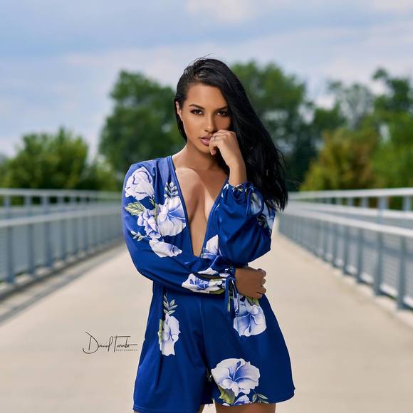 Meet your Posher, Elaina - Picture 1 of 1